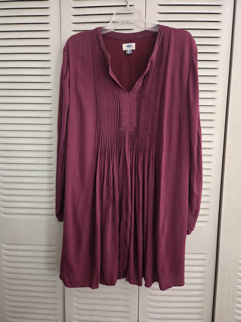 Old Navy Long-Sleeve Pleated V-Neck Tunic Dress - Plum
